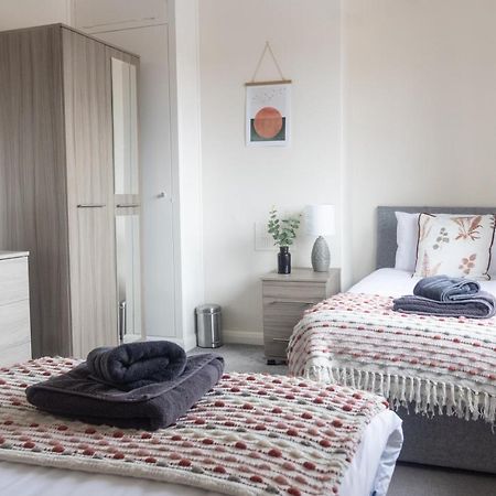 Apartamento Adrian House, Near Hospital, Easy Parking + Garden Carlisle  Exterior foto