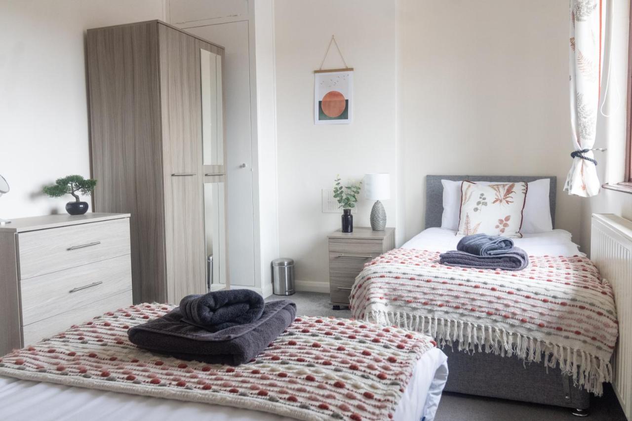 Apartamento Adrian House, Near Hospital, Easy Parking + Garden Carlisle  Exterior foto