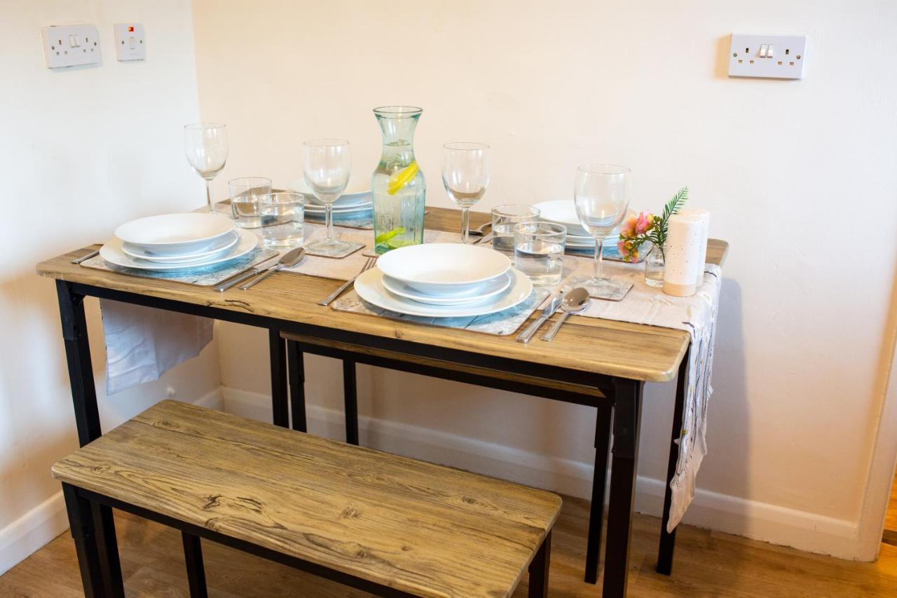Apartamento Adrian House, Near Hospital, Easy Parking + Garden Carlisle  Exterior foto